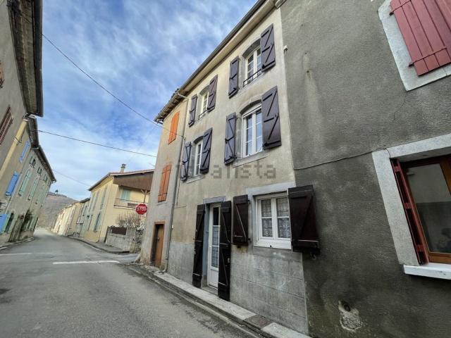 Maison, Oust