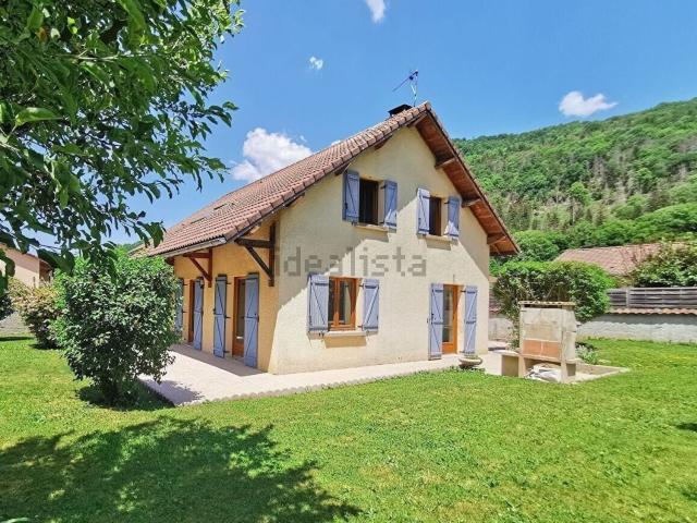 Maison, Oyonnax