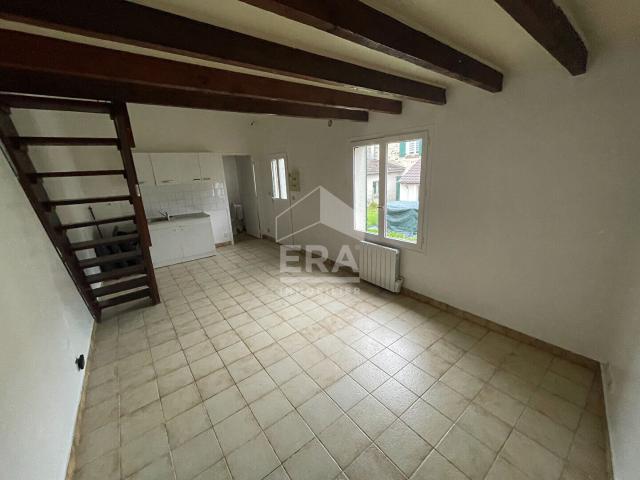 Maison Ozouer Le Voulgis 1 pièce s 24.85 m2