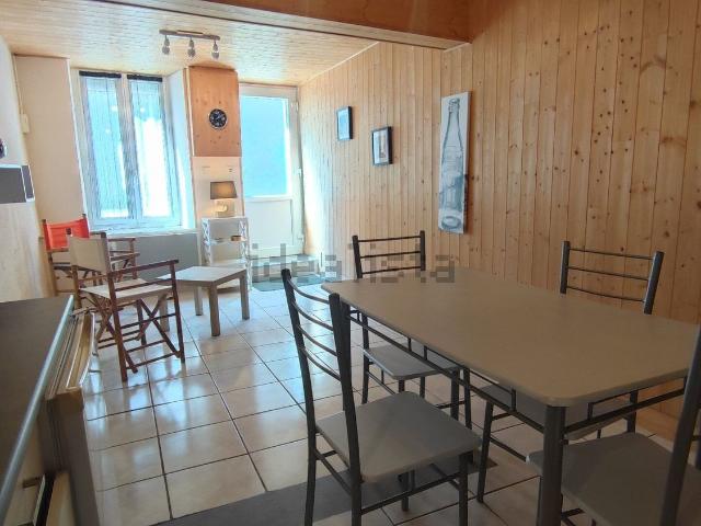 Maison, L&apos Aiguillon