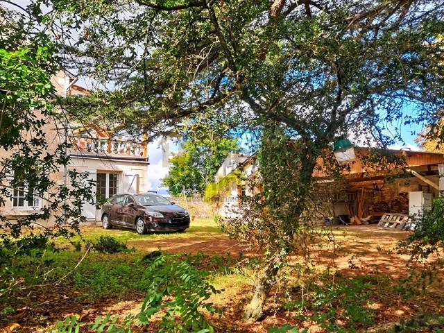 Maison, L&apos Île Bouchard