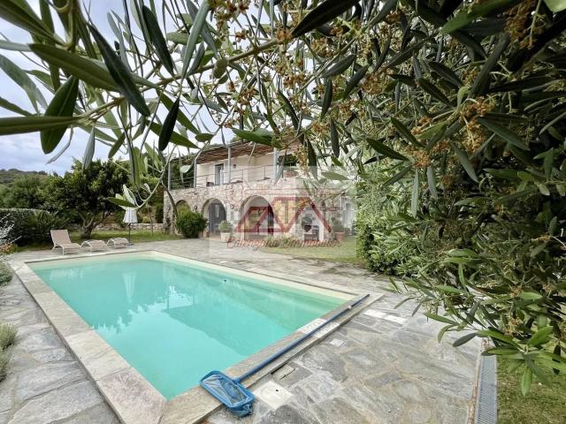 Maison, L&apos Île Rousse