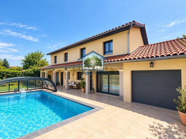Maison, L&apos Isle d&apos Abeau