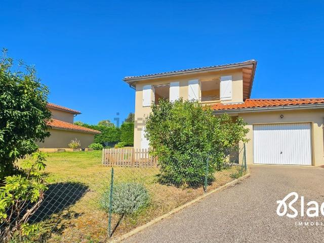 Maison, L&apos Isle d&apos Abeau