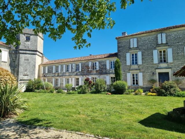 Maison, L&apos Isle d&apos Espagnac