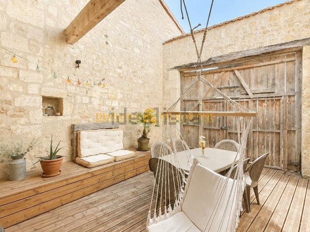 Maison, L&apos Isle d&apos Espagnac