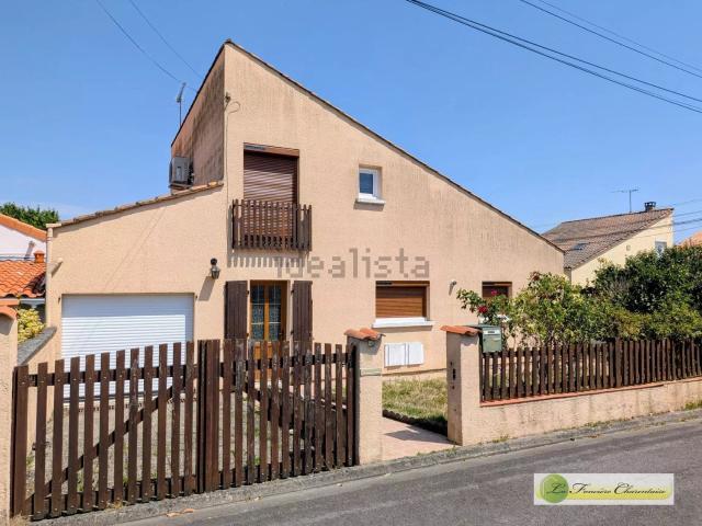 Maison, L&apos Isle d&apos Espagnac