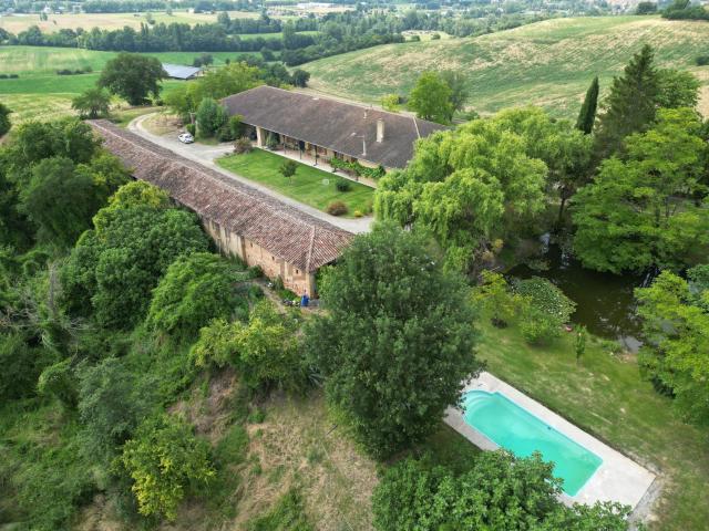 Maison, L&apos Isle en Dodon