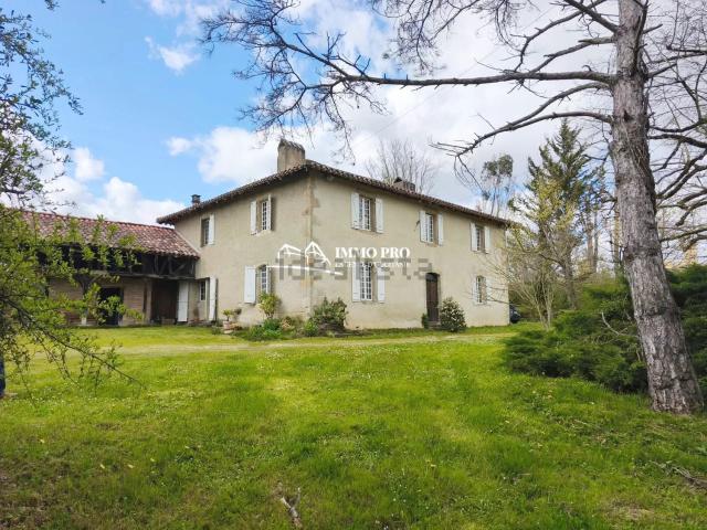 Maison, L&apos Isle en Dodon