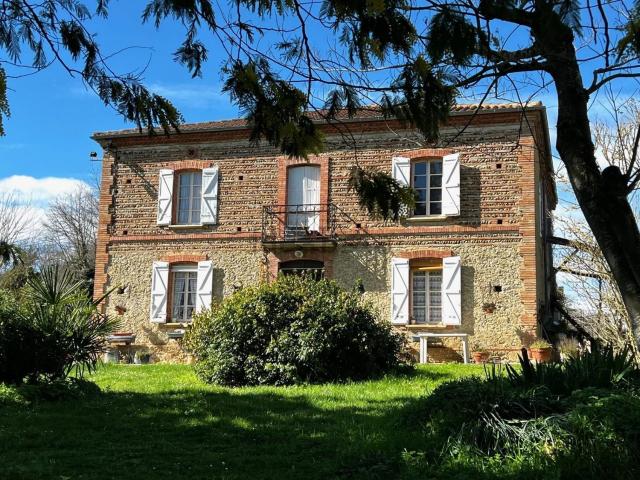 Maison, L&apos Isle en Dodon