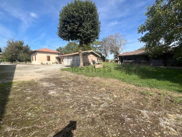 Maison, L&apos Isle en Dodon