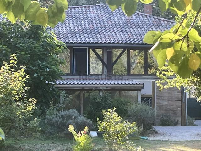 Maison, L&apos Isle en Dodon