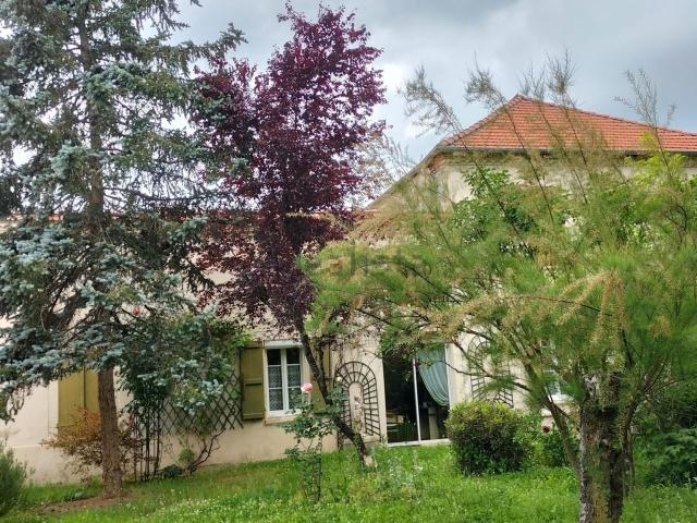 Maison, L&apos Isle en Dodon