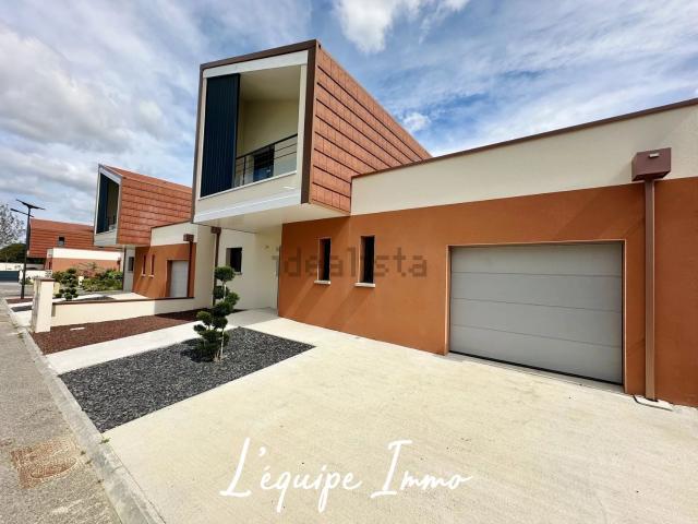 Maison, L&apos Isle Jourdain