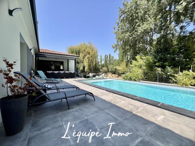 Maison, L&apos Isle Jourdain