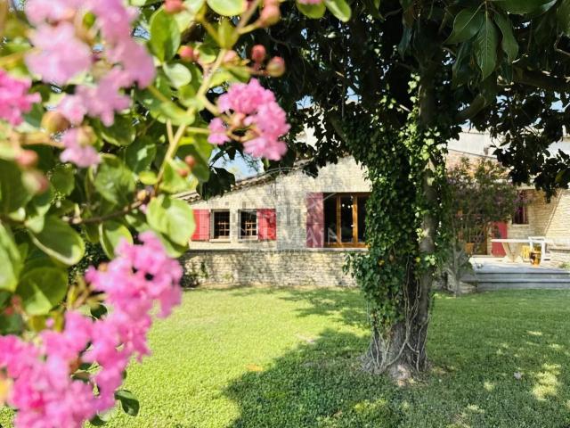 Maison, L&apos Isle sur la Sorgue