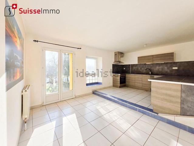 Maison, L&apos Isle sur le Doubs