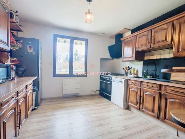 Maison louée avec Garage et dependance