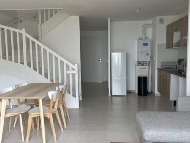MAISON LOUEE MEUBLEE 87.25m2+Terrasse de 8.26m2+Jardin de 156m2