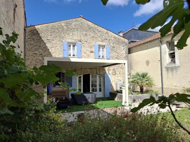 Maison, Loulay
