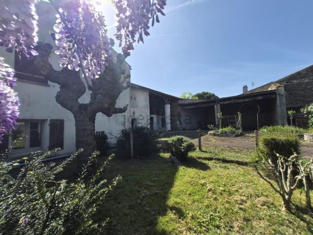 Maison, Loulay