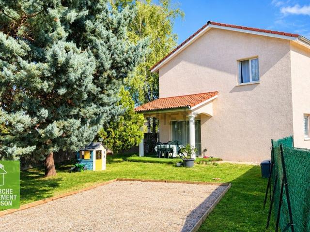 Maison, Loyettes