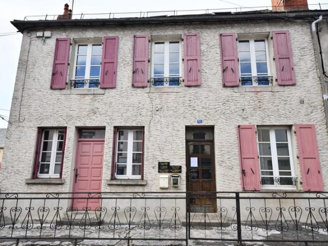 Maison + local commercial 150m2