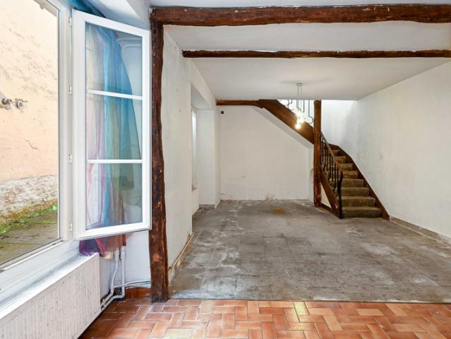 Maison + local commercial loué Centre Angerville Idéal i