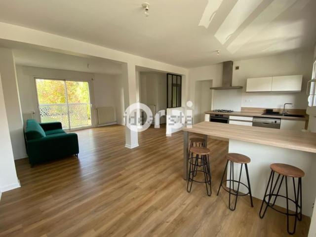 Maison, Locon