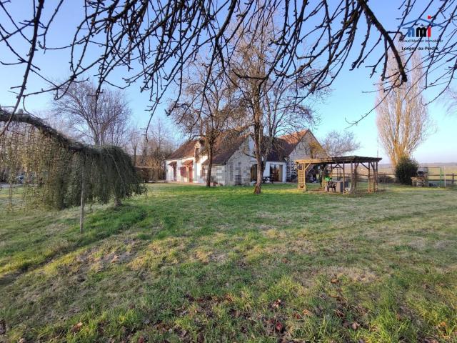 Maison, Longny les Villages