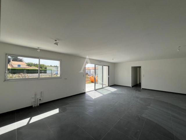 Maison Longeville Sur Mer 4 pièce s 112 m2