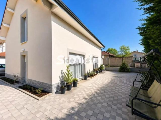 Maison, Lons le Saunier