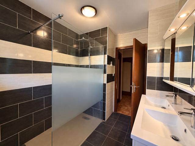 Maison Lons Le Saunier 6 pièce s 151.21 m2/4 chambres