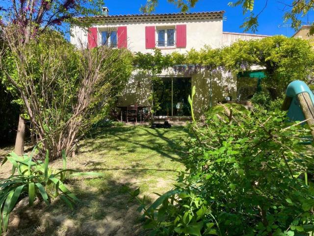 Maison, Lauris