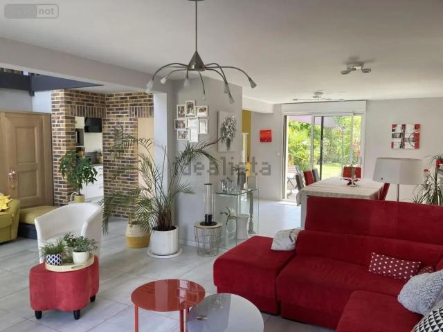 Maison, Laval