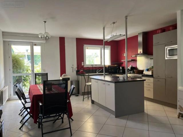Maison, Laval