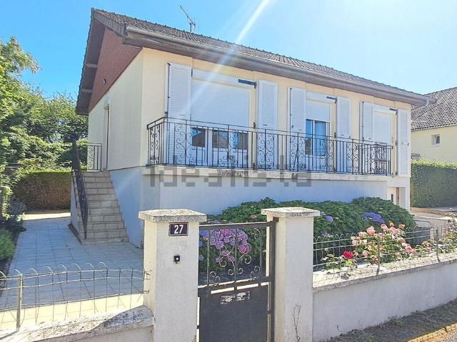 Maison, Laval