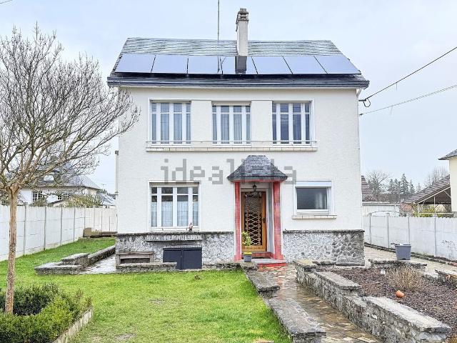 Maison, Laval