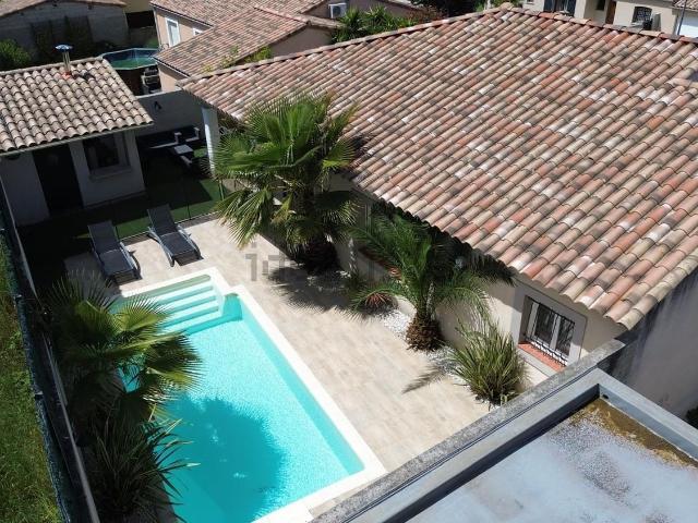 Maison, Lavalette
