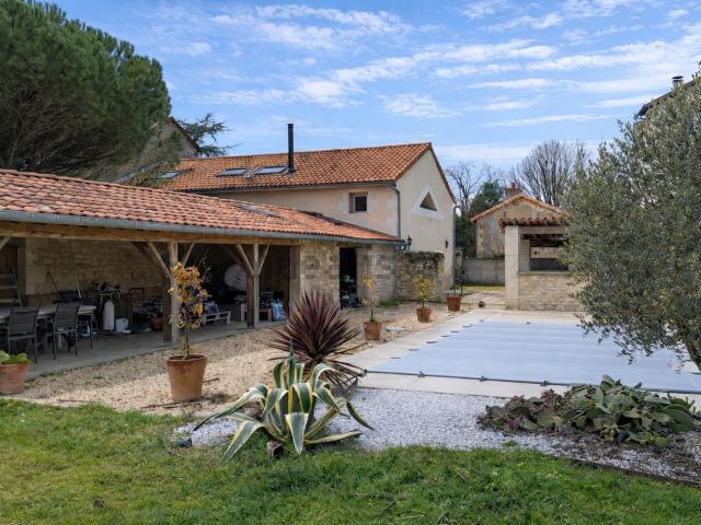 Maison, Lavoux