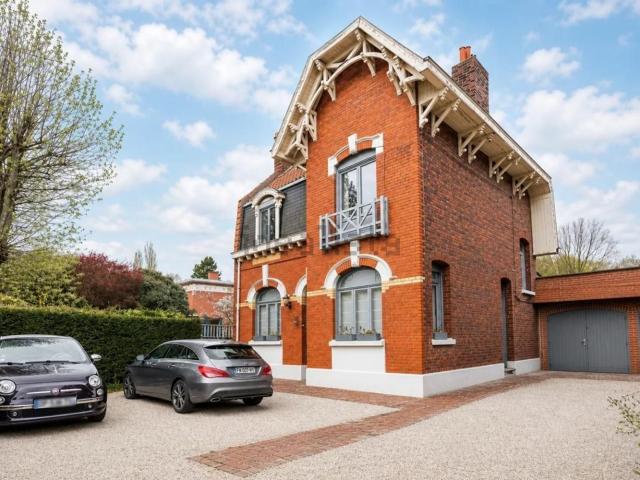 Maison, La Chapelle d&apos Armentières
