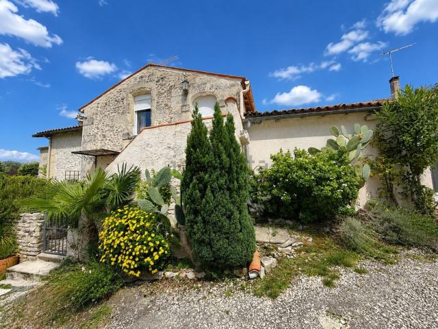 Maison, La Chapelle des Pots