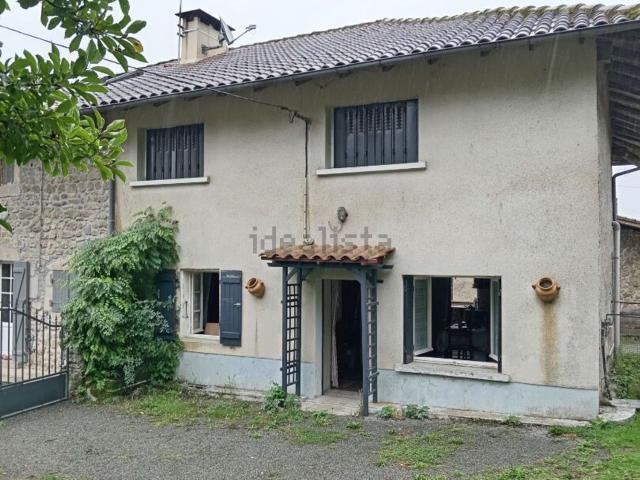Maison, La Chapelle Montbrandeix