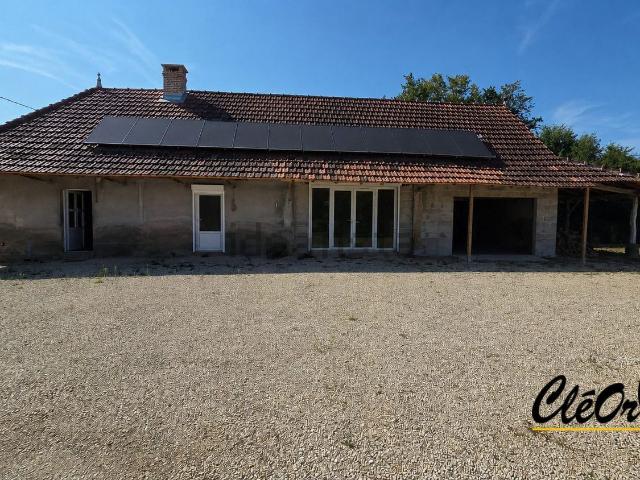 Maison, La Chapelle Saint Sauveur