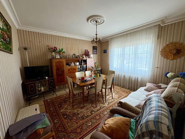 Maison La Chaussée Saint Victor 3 pièce s 63 m2