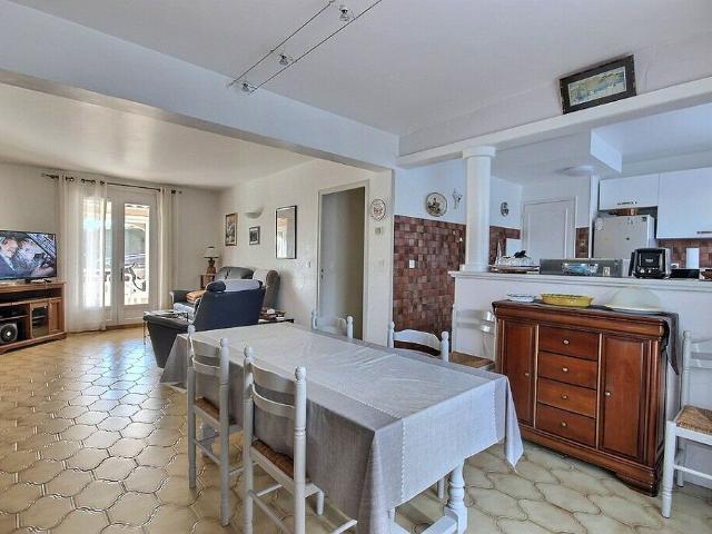 Maison La Bouverie 7 pièces 170 m2 Piscine 171m² Roquebrune sur Argens