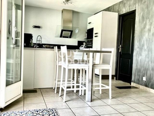 Maison La Boisse 6 pièce s 144 m²