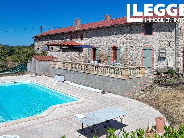 Maison, La Bazeuge