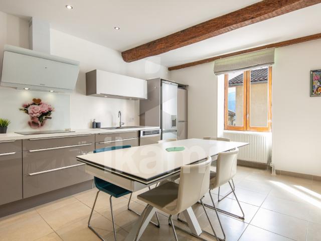 Maison La Buisse 8 pièces 206 m2 habitables 206m² La Buisse