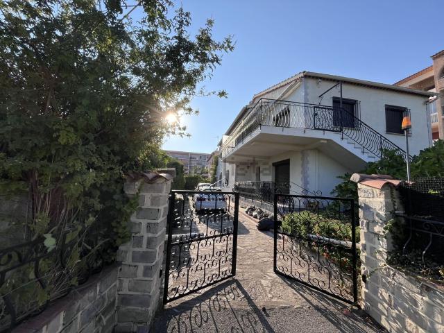 Maison, La Garde
